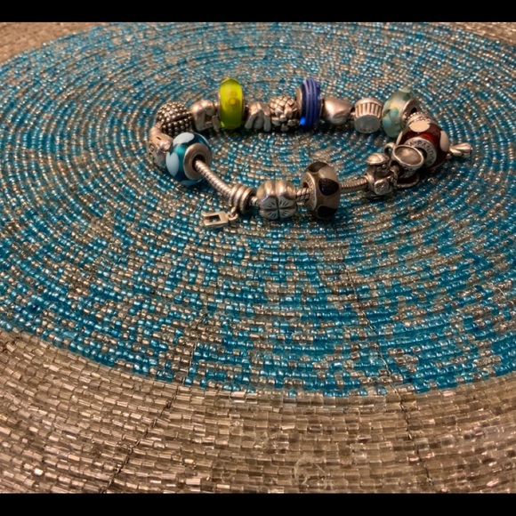 7” Sterling Pandora ﻿Bracelet-17 charms & 1 spacer - Picture 4 of 8